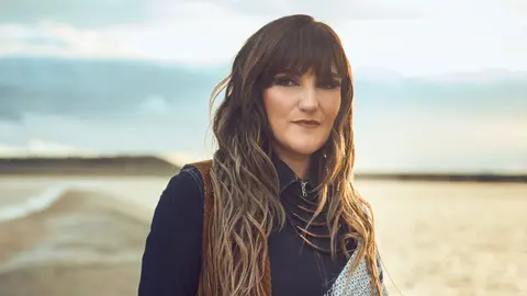 La cantante Rozal&eacute;n, uno de los atractivos de las Fiestas de la Cinta en Huelva