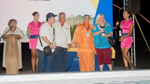 M&aacute;s de 300 empresarios arropan a DEXTER en el estreno de las Carreras de Sanl&uacute;car