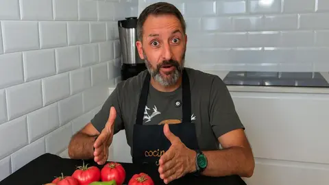 Danielo Pradotti prepara la piri&ntilde;aca gaditana