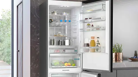 Frigor&iacute;fico combi Siemens No Frost KG49NAXCF de El Corte Ingl&eacute;s