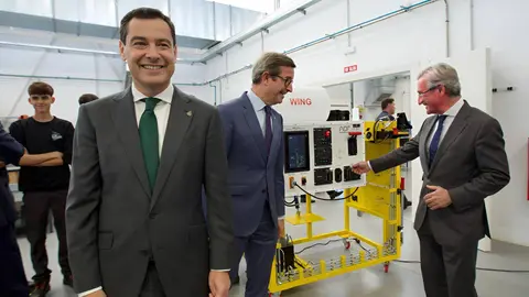 Juanma Moreno en el Centro Integrado de FP Aeroespacial &ldquo;Javier Imbroda&rdquo;
