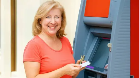 Esperada noticia para los pensionistas que cobran su pensi&oacute;n de jubilaci&oacute;n en bancos como Bankinter, EVO o Unicaja