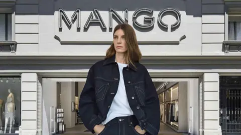 Chaqueta denim costuras decorativas de Mango