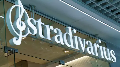 Tienda Stradivarius