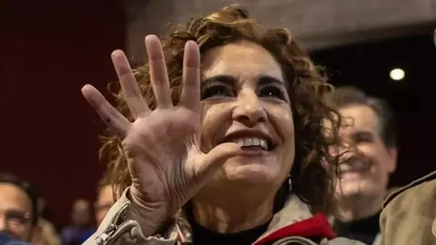 Mar&iacute;a Jes&uacute;s Montero liderar&aacute; la comisi&oacute;n contra la corrupci&oacute;n