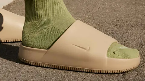 Sandalias Nike Calm de pala ancha