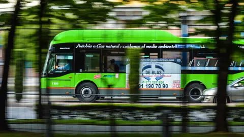 Un autob&uacute;s en una foto de archivo