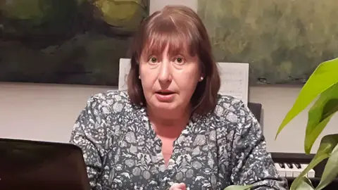 Laura Allue, pensionista afectada por los recortes en la pensi&oacute;n | ASJUBI40