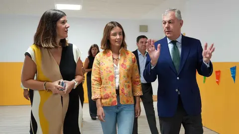 Jos&eacute; Luis Sanz durante su visita al CEIP Adriano | Ayuntamiento de Sevilla