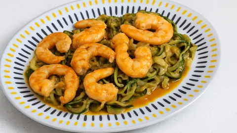 La receta expr&eacute;s que une verduras frescas y marisco en menos de 20 minutos