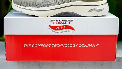 Caja de zapatillas de Skechers