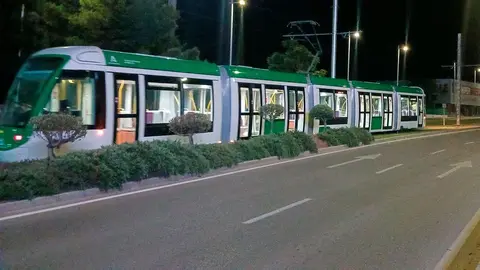 El tranv&iacute;a de Ja&eacute;n, durante una de sus pruebas recientes