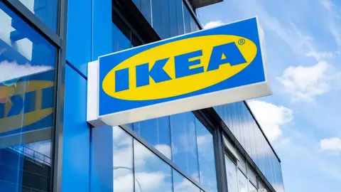 Cartel de entrada a tienda IKEA