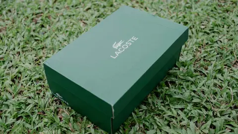 Caja de zapatillas Lacoste