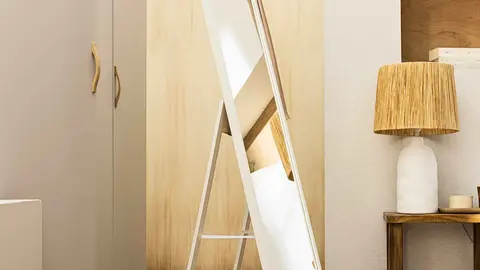 Espejo con pie INSPIRE de Leroy Merlin