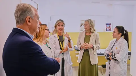 La consejera Roc&iacute;o Hern&aacute;ndez ha anunciado el inicio de la vacunaci&oacute;n contra la gripe en Andaluc&iacute;a