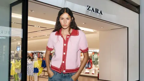 Chaqueta de punto con pespuntes y de manga corta de Zara