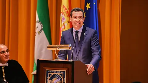 Juanma Moreno, durante la apertura del curso universitario