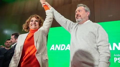 Mar&iacute;a Jes&uacute;s Montero, en una imagen de archivo junto a Juan Espadas