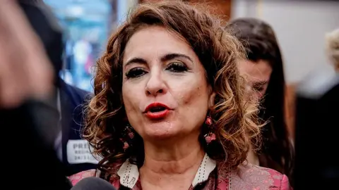 Montero vuelve a estar en el centro de las cr&iacute;ticas de los populares