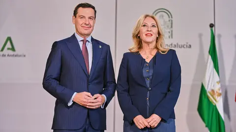 Juanma Moreno y Carolina Espa&ntilde;a | Salvador L&oacute;pez Medina