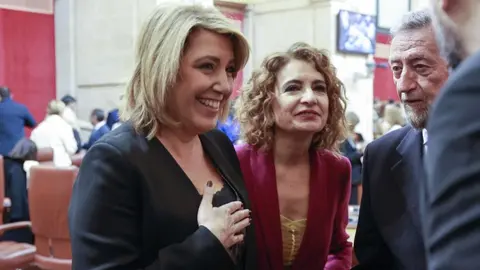 Mar&iacute;a Jes&uacute;s Montero, junto a Susana D&iacute;az en una imagen de archivo