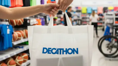 Llegan a Decathlon los tres cortavientos m&aacute;s buscados para la protecci&oacute;n del fr&iacute;o cuestan menos de 25 euros
