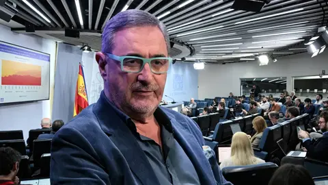 Periodista Carlos Herrera, editorial en Herrera en Cope