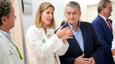 Antonio Sanz en un hospital