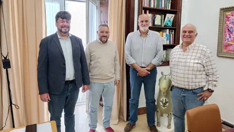 Reuni&oacute;n Asociacion de polit&oacute;logos de Andaluc&iacute;a (PoliticAnd), con Javier Vidal, presidente de la L&iacute;nea 100x100