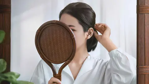 Los 4 espejos de pared de Ikea por menos de 30 euros con los que dar m&aacute;s clase a cualquier habitaci&oacute;n