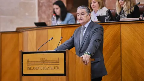 Antonio Sanz en el debate de los Presupuestos 2026 en el Parlamento | Salvador L&oacute;pez Medina