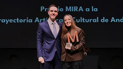 Mar&iacute;a Carrasco, galardonada con el Premio MIRA a la Trayectoria Art&iacute;stica y Cultural de Andaluc&iacute;a  | Salvador L&oacute;pez Medina
