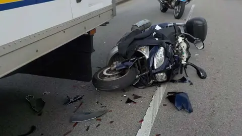 Un motorista ha perdido la vida en la carretera en C&aacute;diz