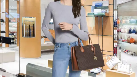 El Corte Ingl&eacute;s se adelanta al Black Friday con los 3 bolsos de Michael Kors rebajados hasta un 52%