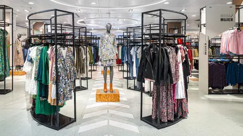 Centro Comercial Outlet de El Corte Ingl&eacute;s en Sevilla Este