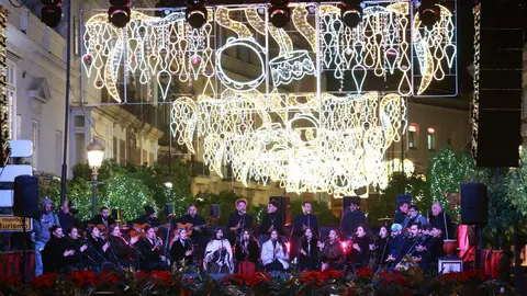 Jerez da la bienvenida a la Navidad con el encendido del alumbrado | Cristo Garc&iacute;a