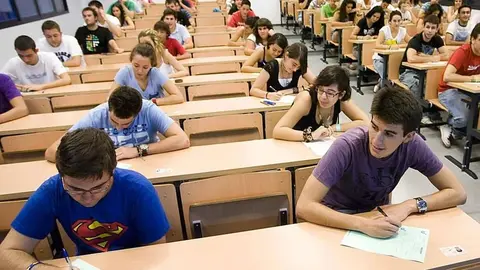 Las familias ahorrar&aacute;n el pr&oacute;ximo a&ntilde;o casi 60 millones en sus gastos universitarios