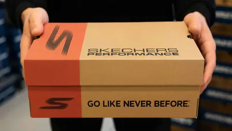 Caja de zapatillas Skechers