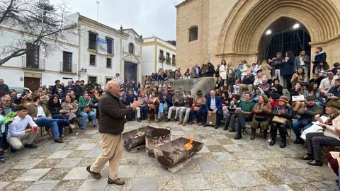 Celebraci&oacute;n de una zambomba en la plaza San Lucas | Imagen de archivo