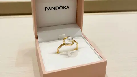 Ya est&aacute;n en Pandora los anillos de perlas m&aacute;s deseados de oro y con dise&ntilde;os exquisitos