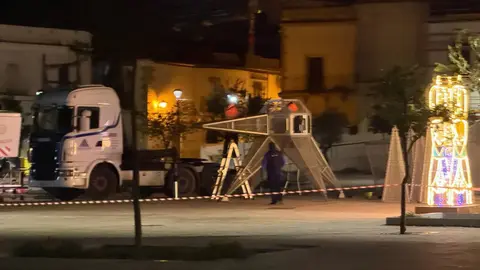 Instalaci&oacute;n de la estrella gigante en Jerez