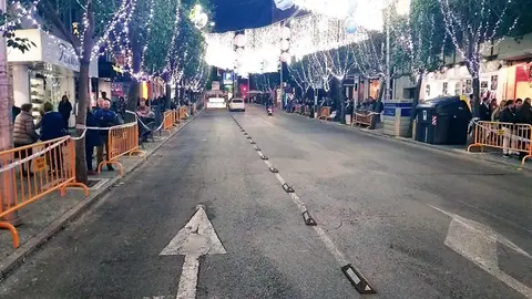 Iluminaci&oacute;n de Navidad en una calle de Ja&eacute;n