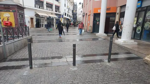 Pilonas en la calle Do&ntilde;a Blanca