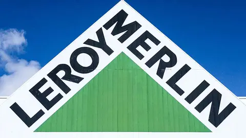 Ya est&aacute;n en Leroy Merlin los espejos LED m&aacute;s vendidos para el ba&ntilde;o control t&aacute;ctil y funci&oacute;n antivaho