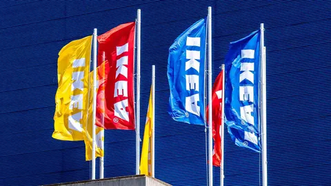 Ikea lanza el conjunto de muebles para el recibidor que arrasa esta temporada zapatero, perchero y banco