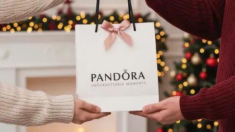 Llegan a Pandora y se agotar&aacute;n este invierno los pendientes de oro rosa perfectos para regalar en Navidad