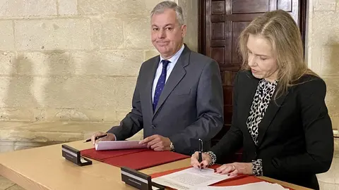 Jos&eacute; Luis Sanz se encuentra negociando un pacto con Vox