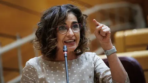 Montero, c&oacute;mplice de un nuevo perjuicio para las familias de Andaluc&iacute;a