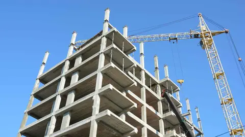 Obras en una promoci&oacute;n de viviendas